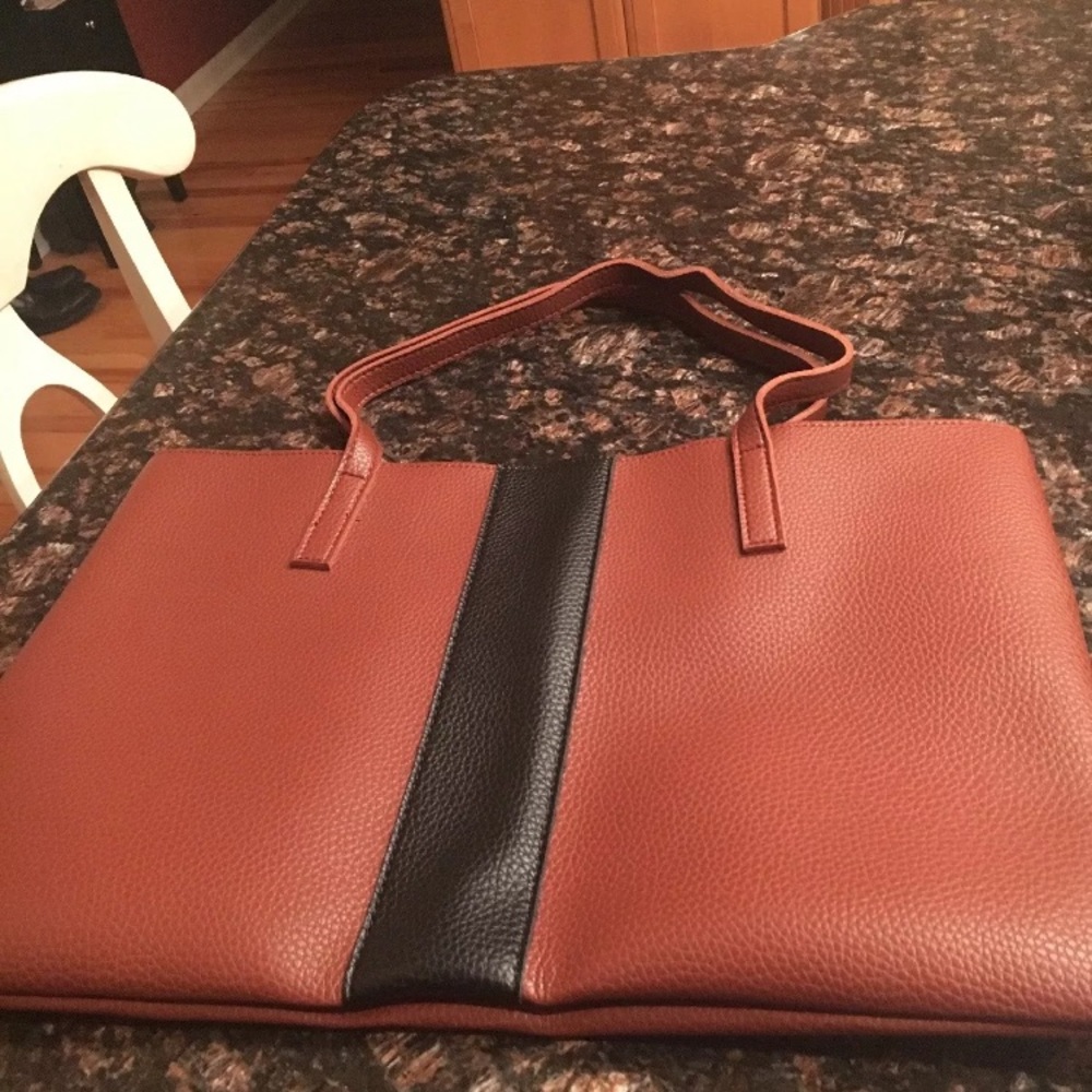 NWT Vince Camuto Red Desert tote FabFitFun
